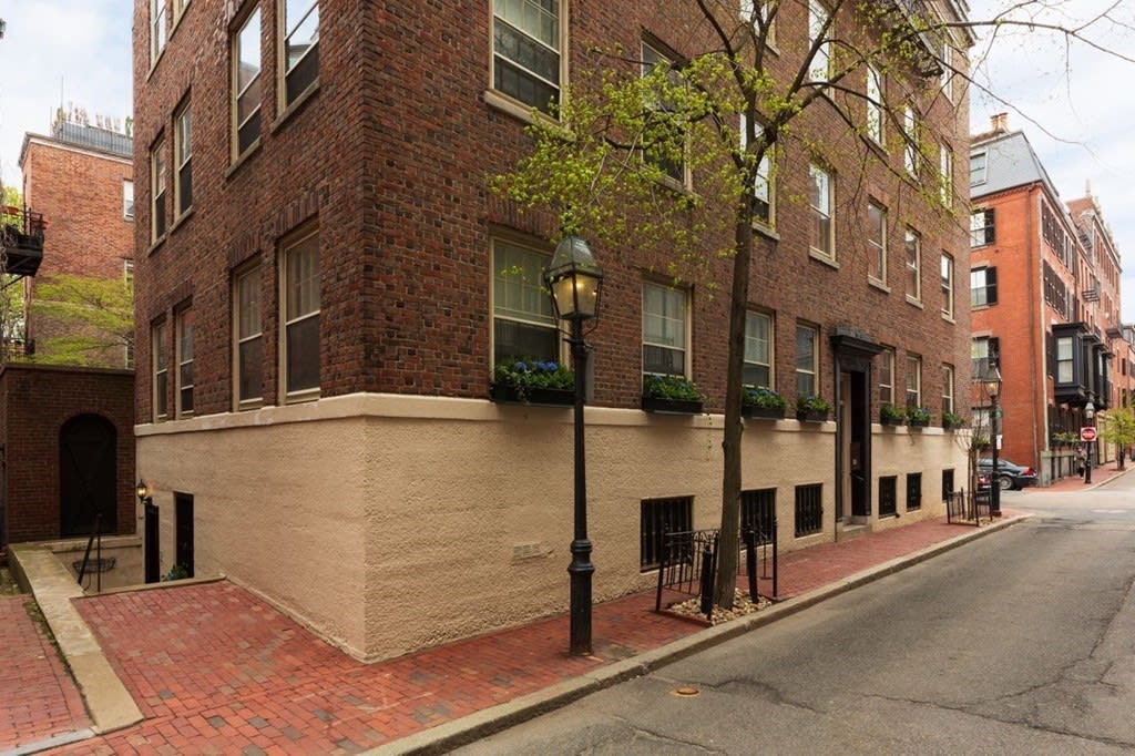 22 River St - Unit 1