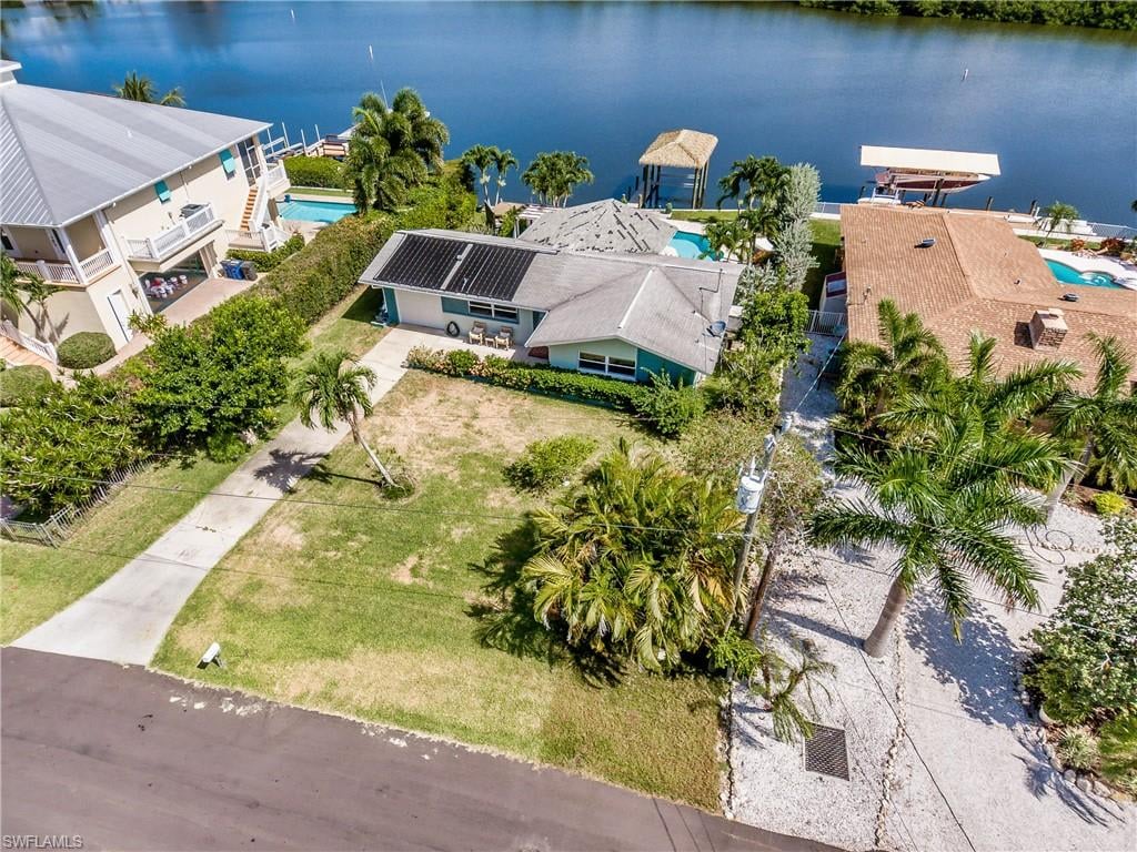 8061 Lagoon RD