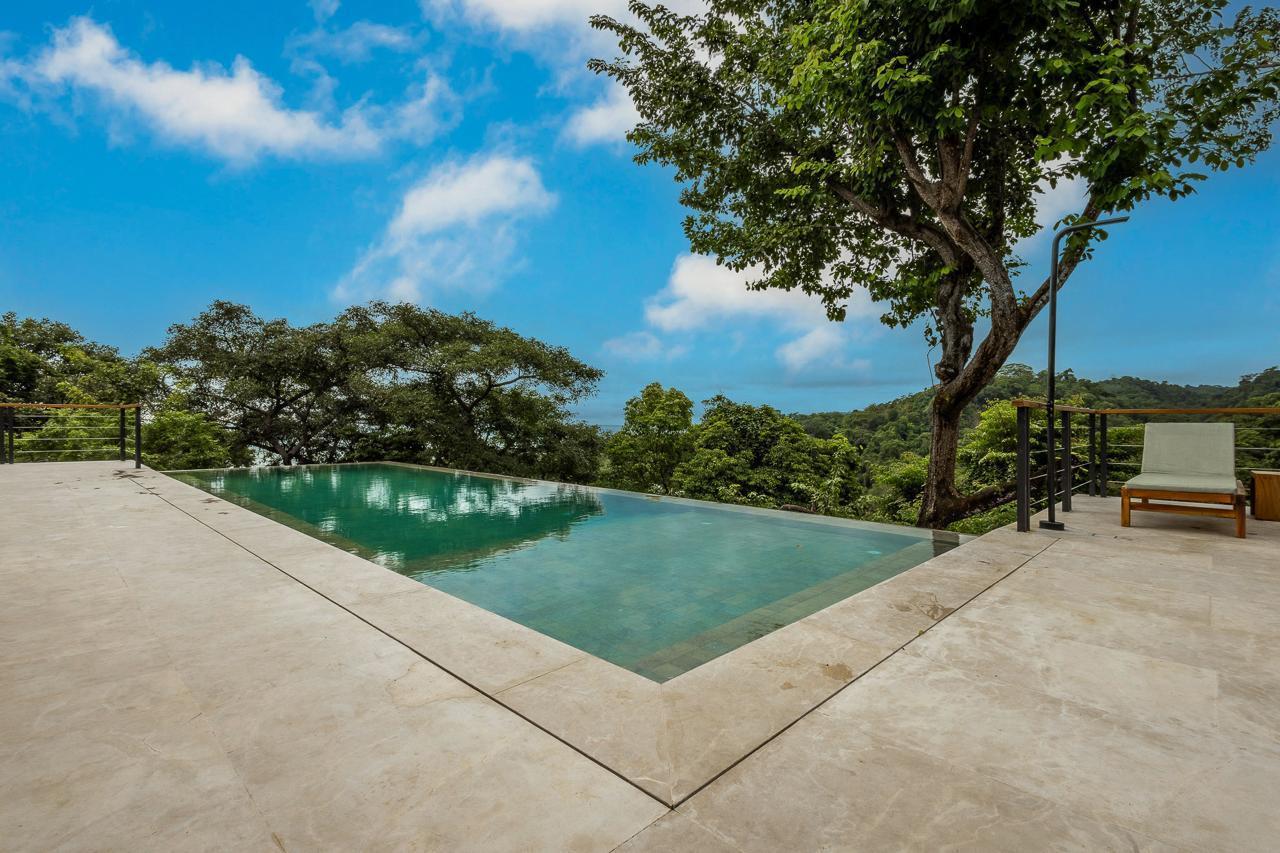 Sunset Oceanview Hillside Villa, Santa Teresa, Puntarenas