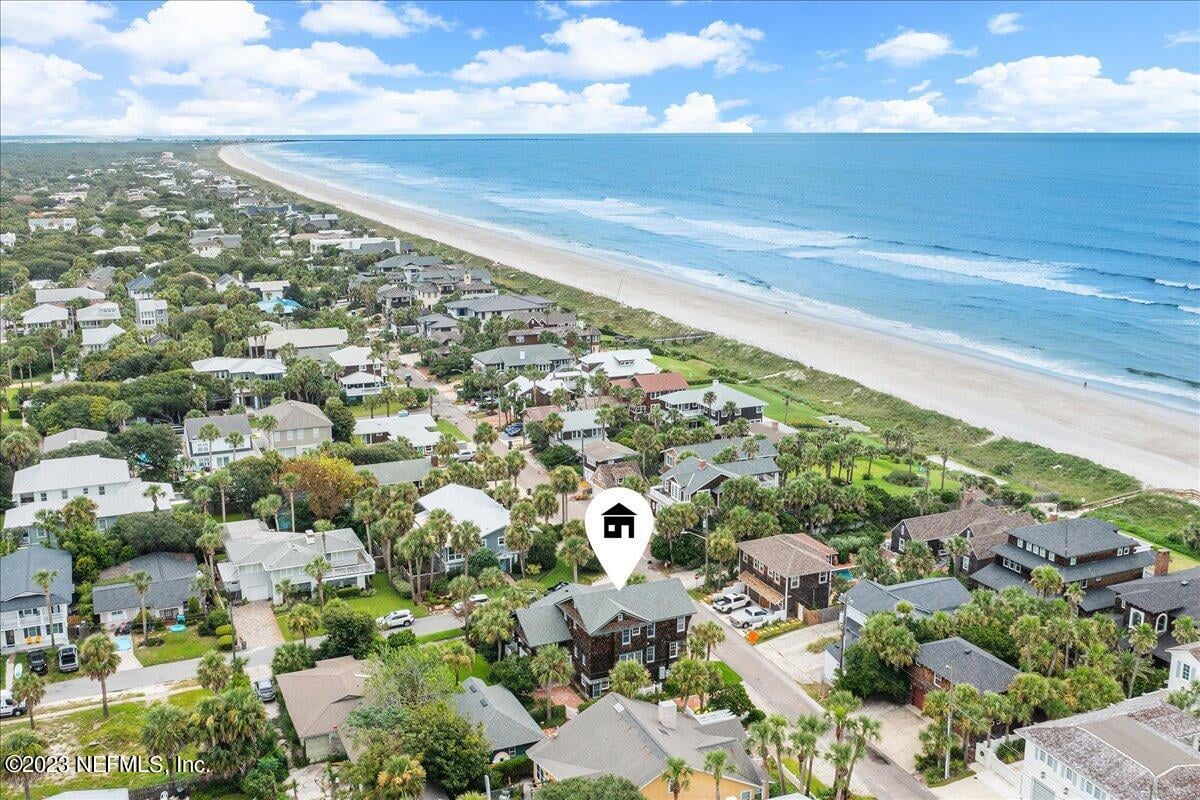 1296 BEACH Avenue