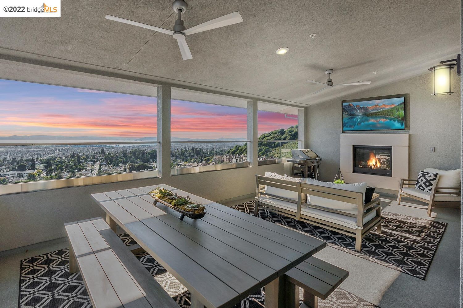 6719 Skyview Dr Oakland, CA, 94605