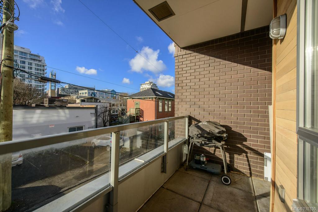 201-848 Mason St, Victoria