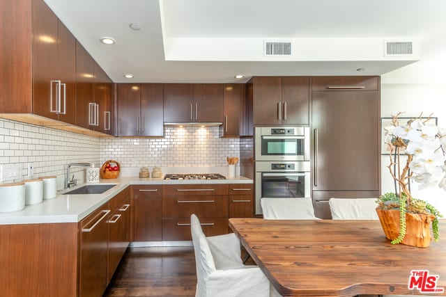 125 Pacific St #3