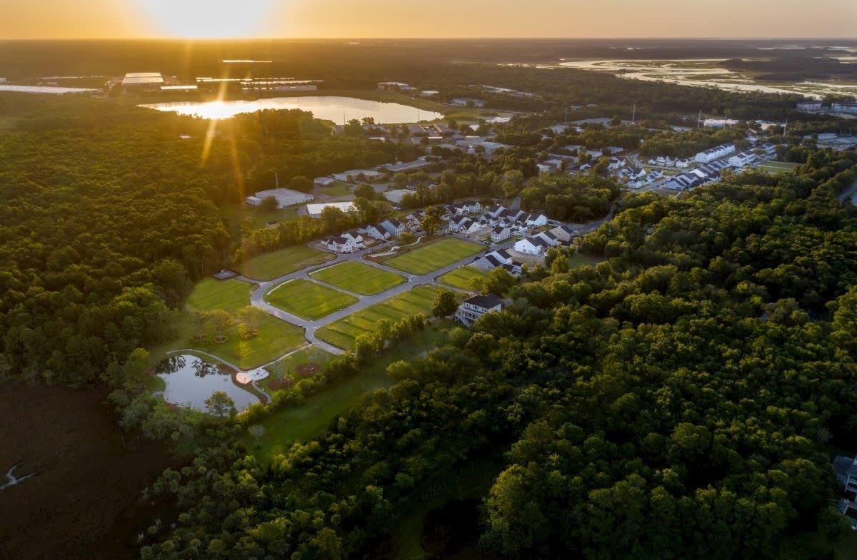 Featured Community - The Marshes at Cooper River