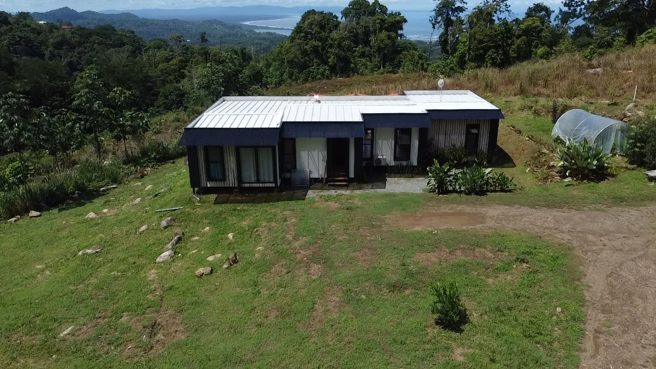 Ocean and Mountain View 3-Bedroom Home in Ojochal, Costa Rica - Casa Paradise