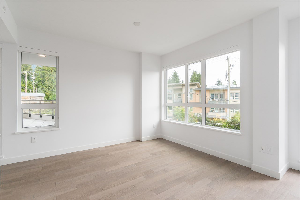 205-3230 Connaught Cres