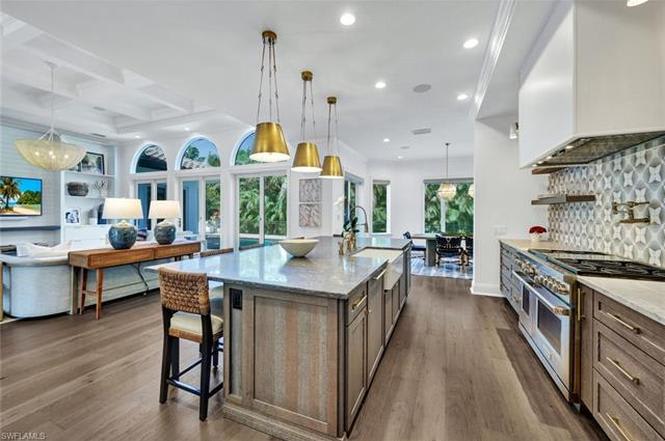 445 Putter Point Dr