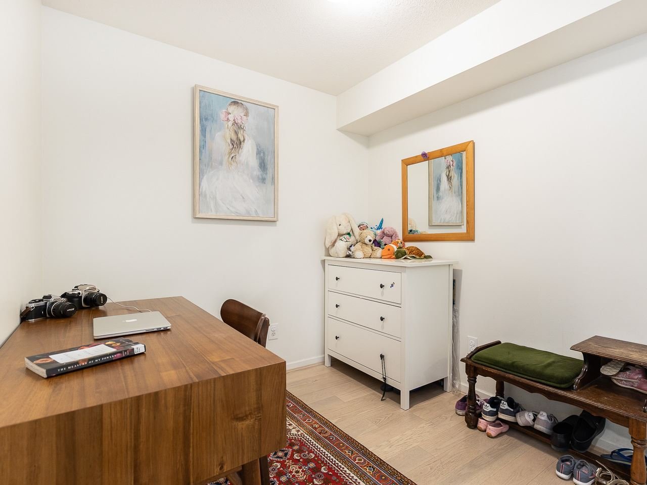 307-929 W 16th Ave