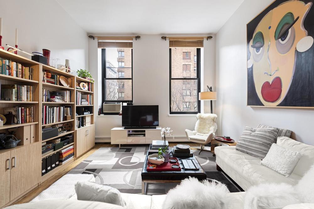 250 Mercer St Unit: D303