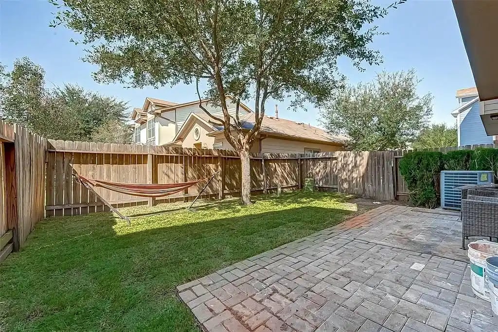 3216 Clearview Cir