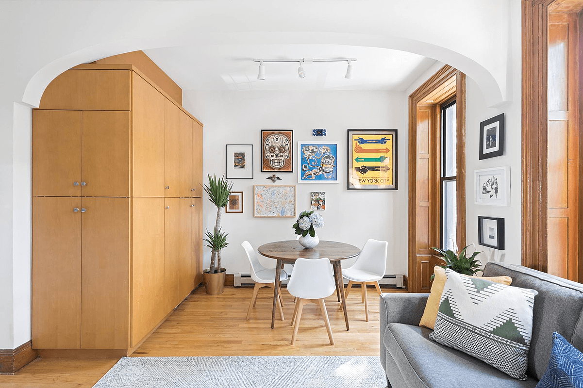 139 Sixth Avenue #3