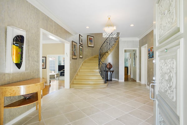 605 N Alta Dr