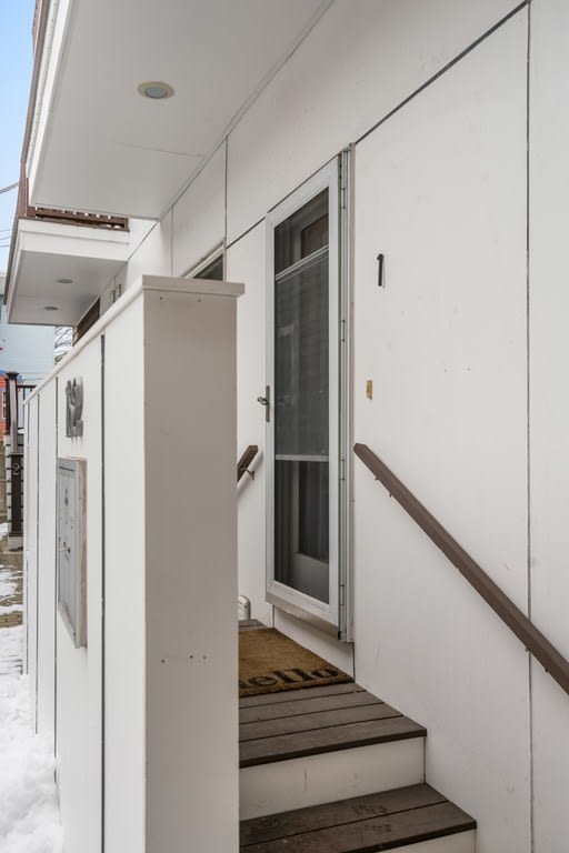 182 Elm St, Unit 1