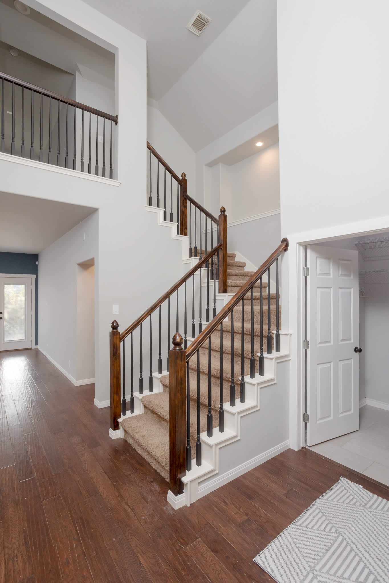 24843 CRESCENT RUN