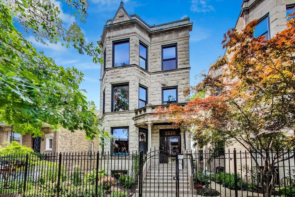 2528 N Spaulding Ave