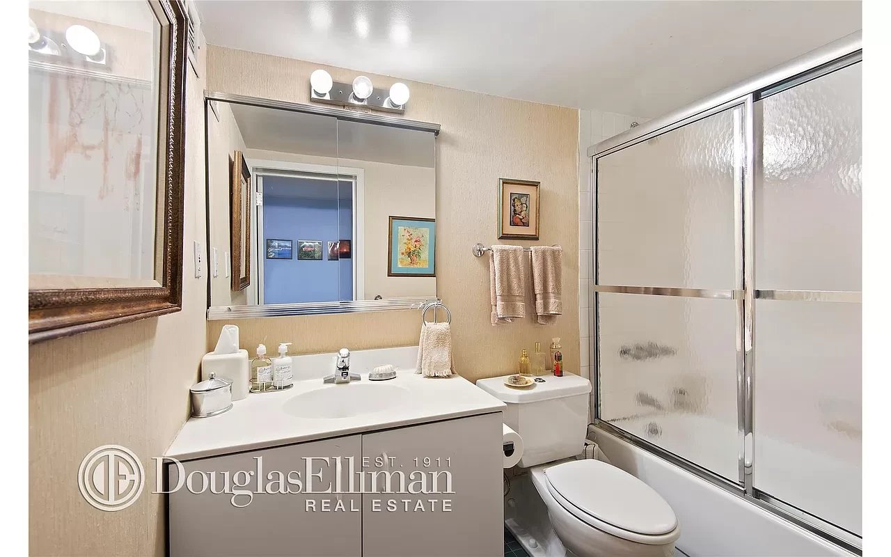 421 Hudson Street Unit: 503