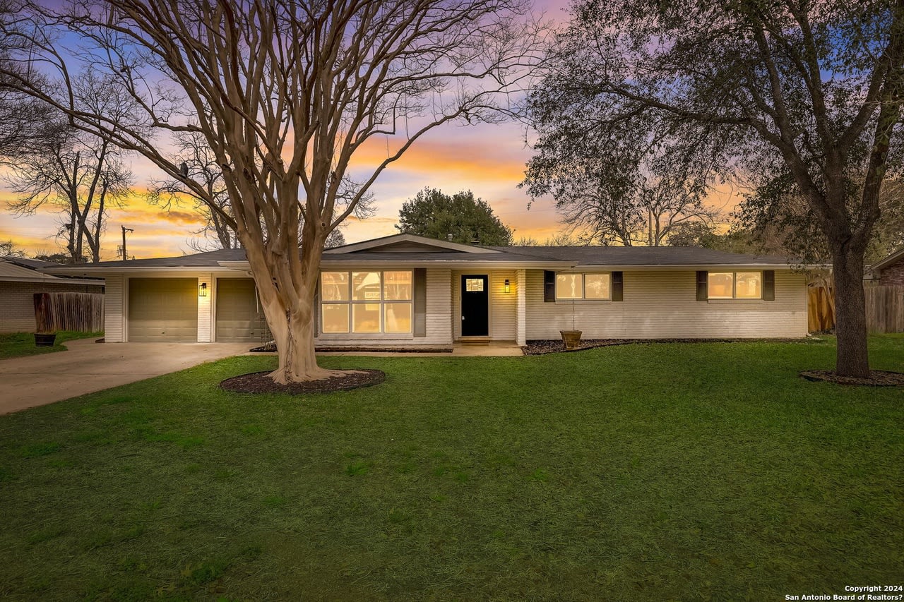 409 Cloudmont Dr