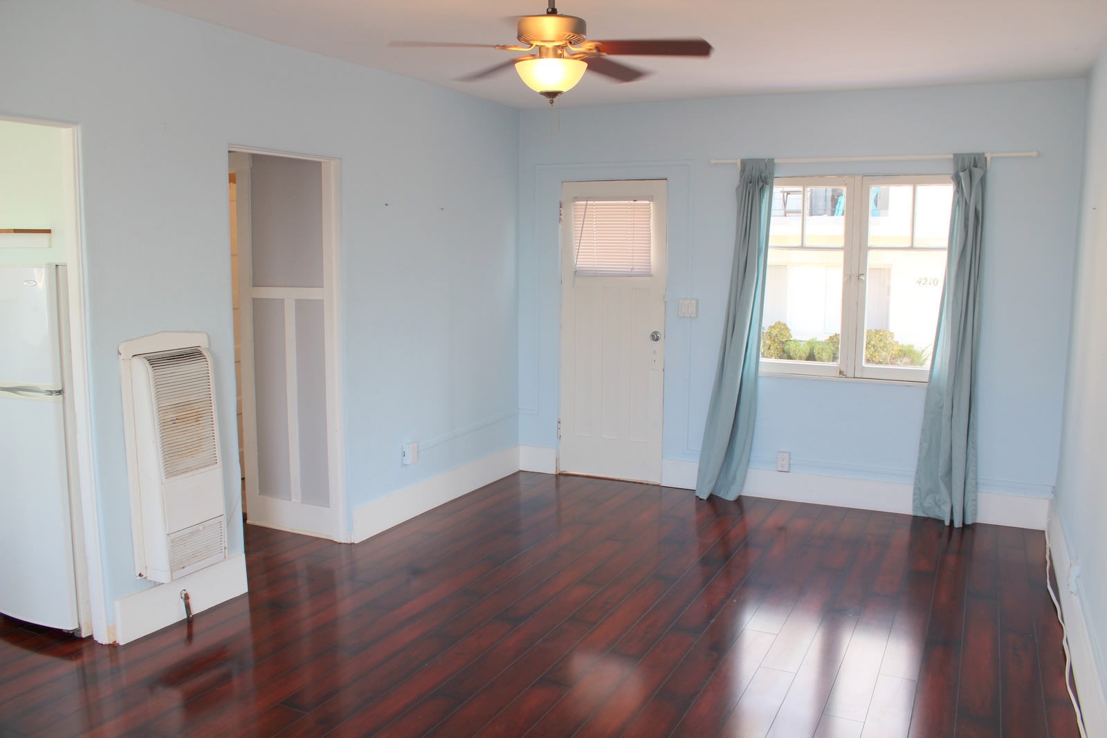 4210 The Strand