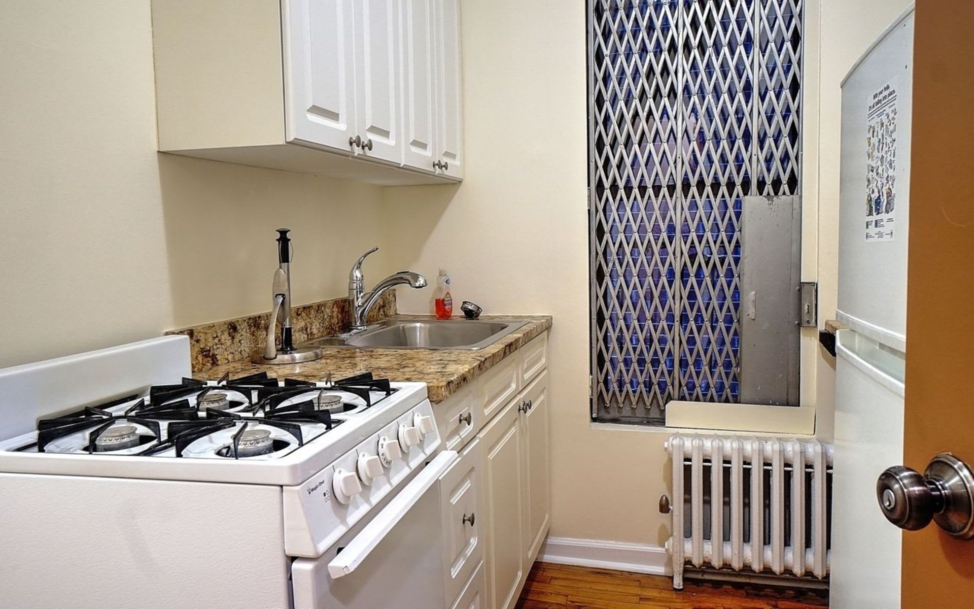 270 East 78th St, #1