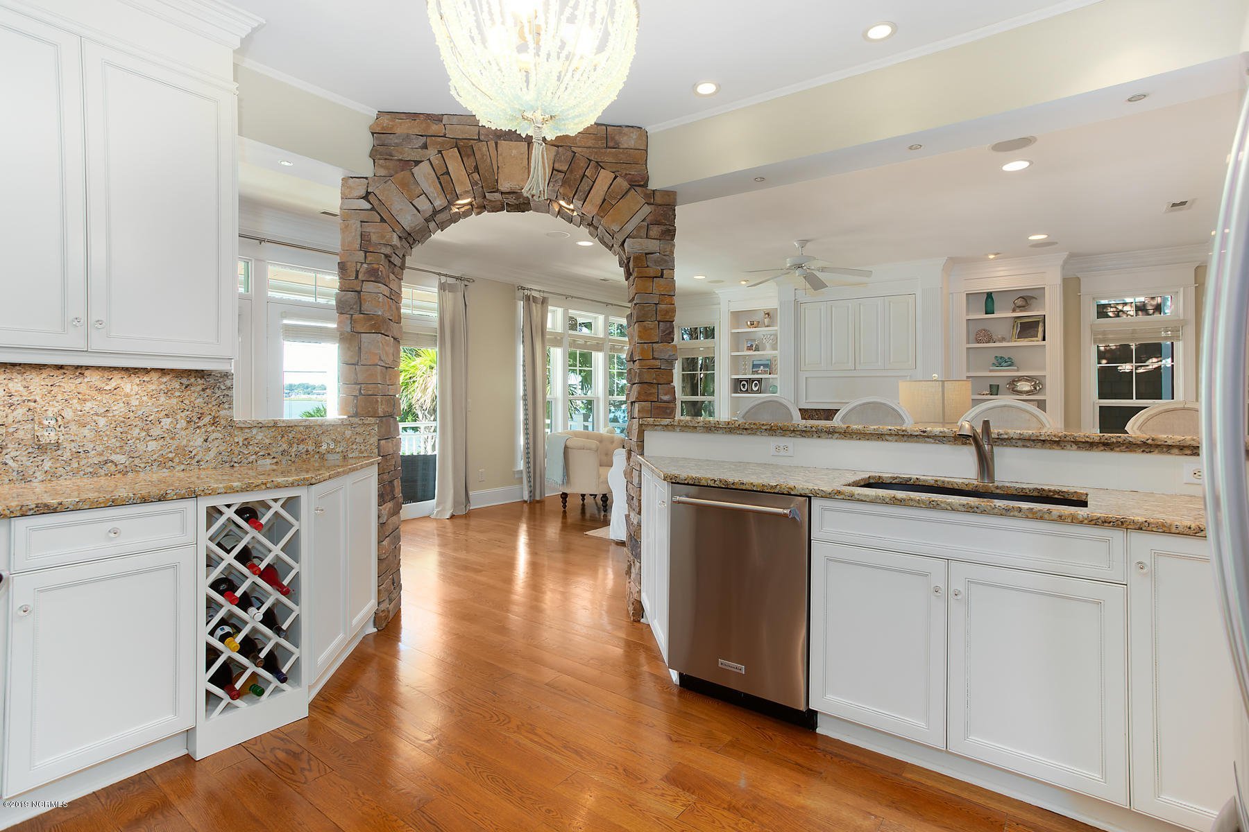 103 Island Dr