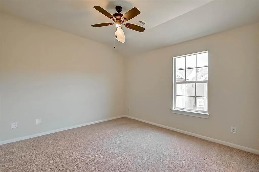 3216 Clearview Cir