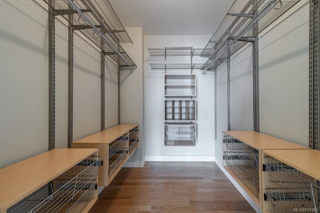 709-9809 Seaport Pl