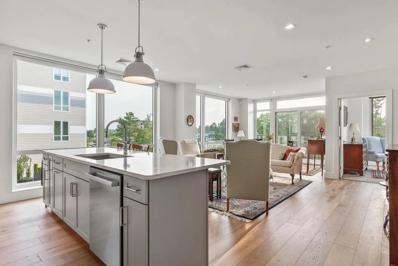 New Listing: 267 Us Route 1, Falmouth, ME 04105 – $695,000