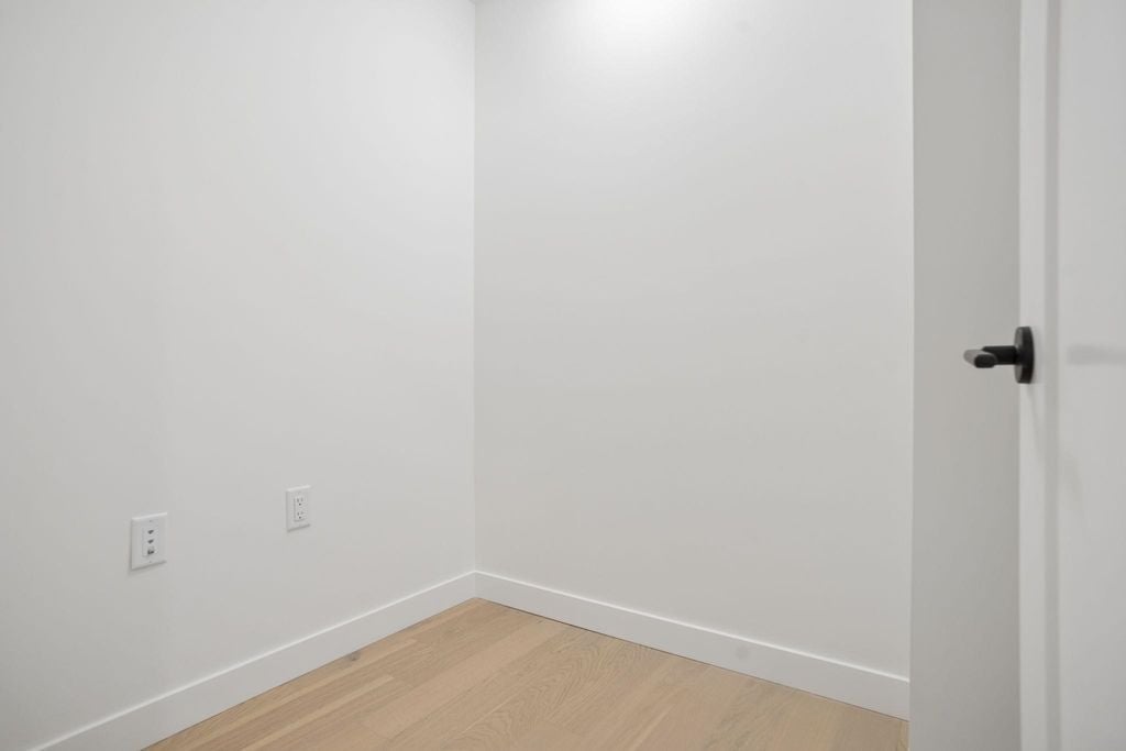 8398 Oak Street 202, Vancouver