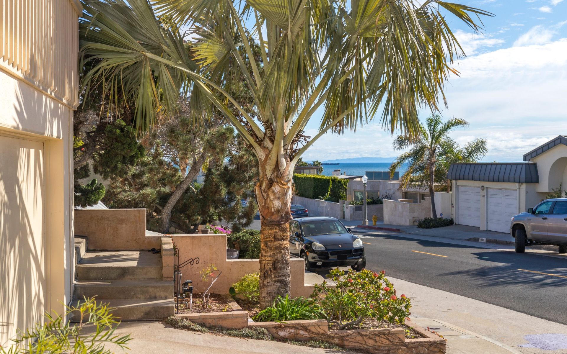 7040 Vista Del Mar Ln