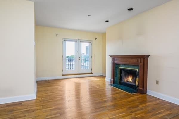 2 Clarendon St, #607