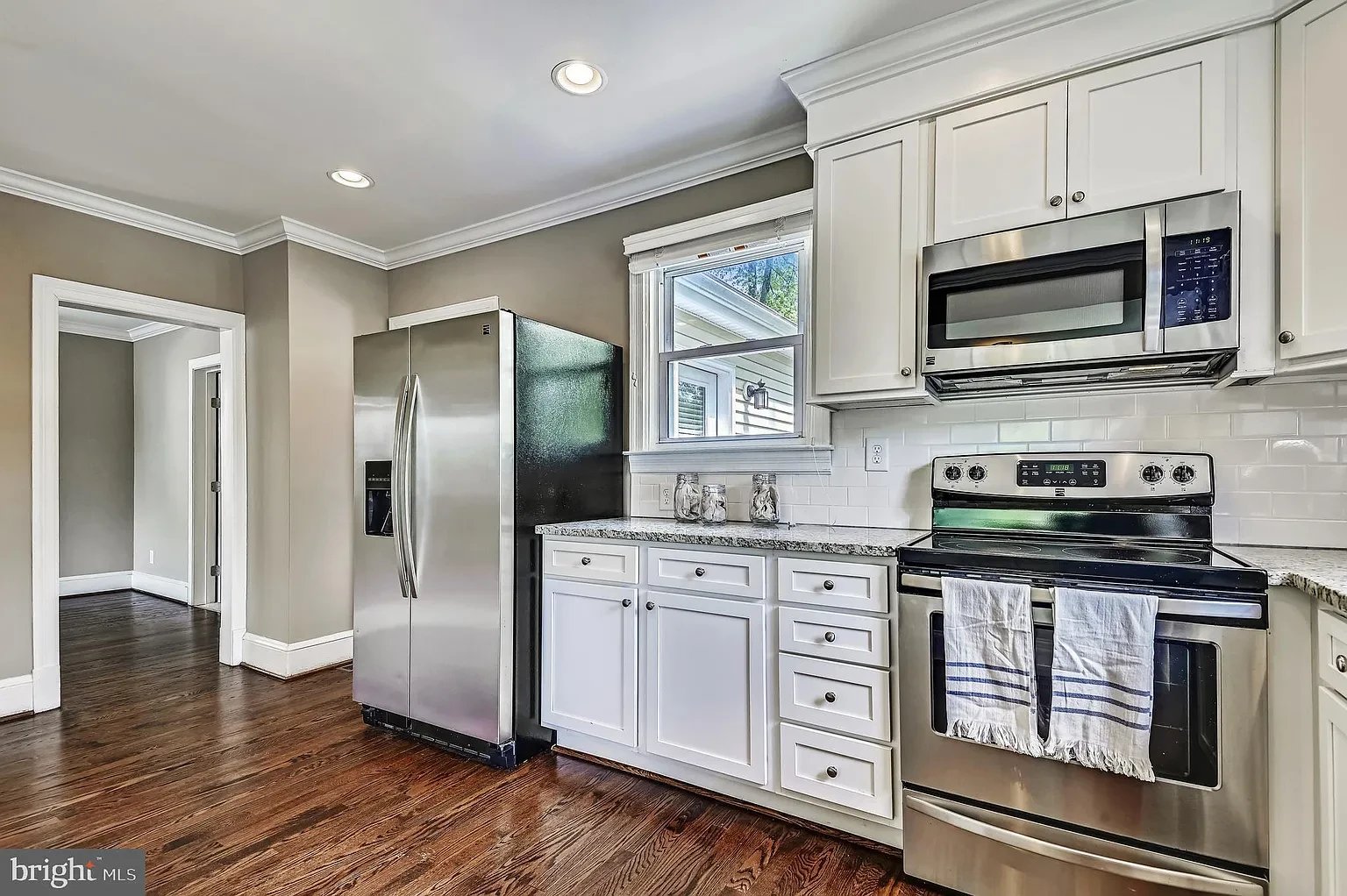 1111 VERNON AVENUE
