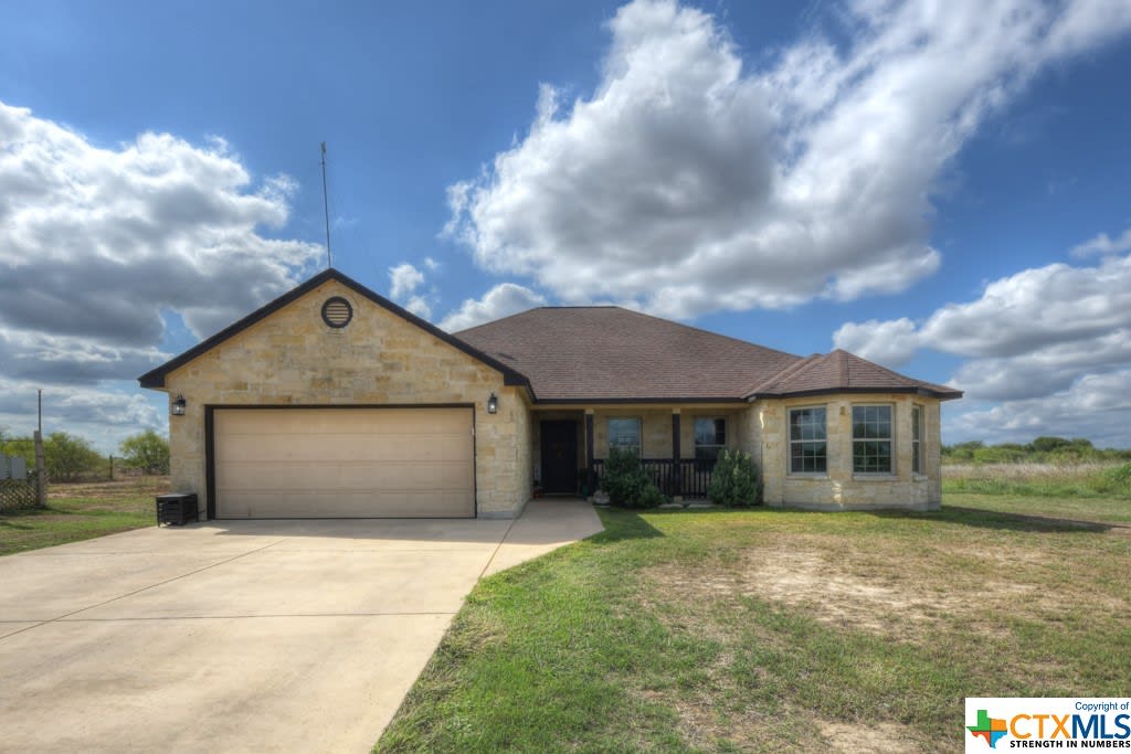4215 Lucas Rd