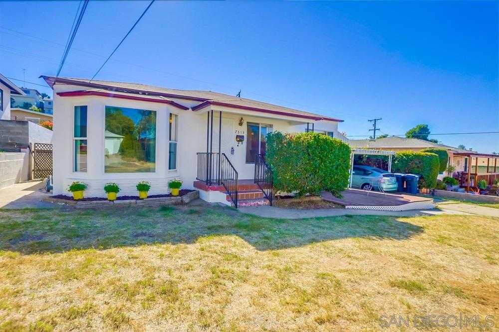 7313 Vassar Ave.