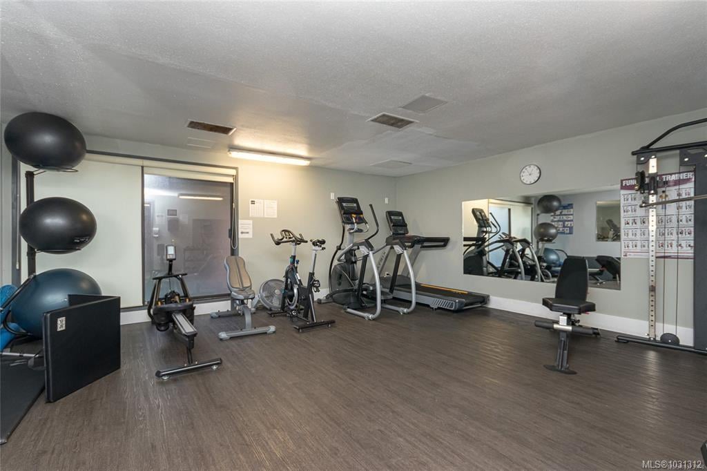 1109-1630 Quadra St, Victoria
