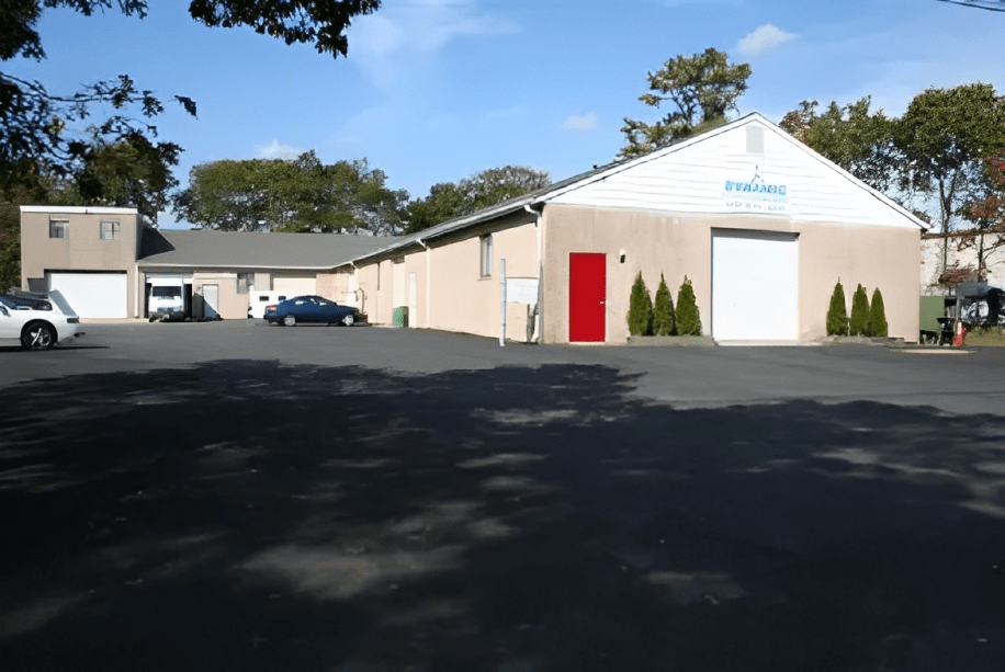 3 COMMERCIAL PARK QUOGUE, NY 11959