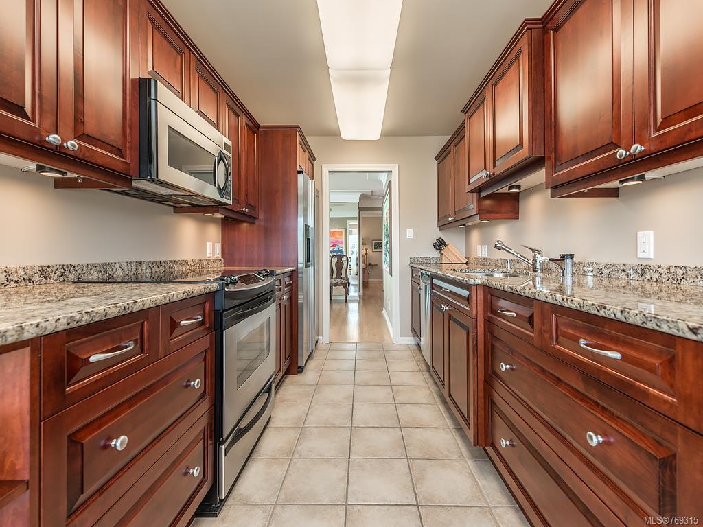 202-55 Songhees Rd