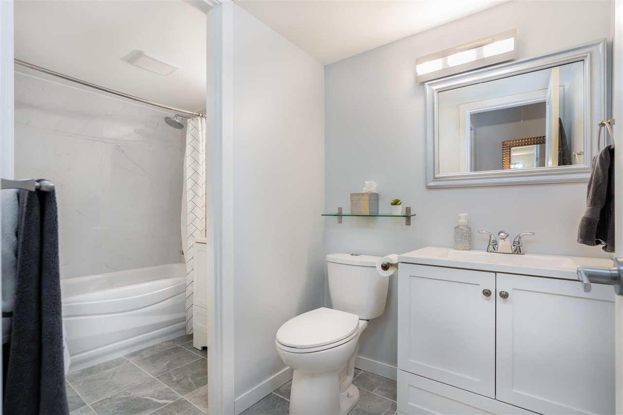 210-5294 204 St