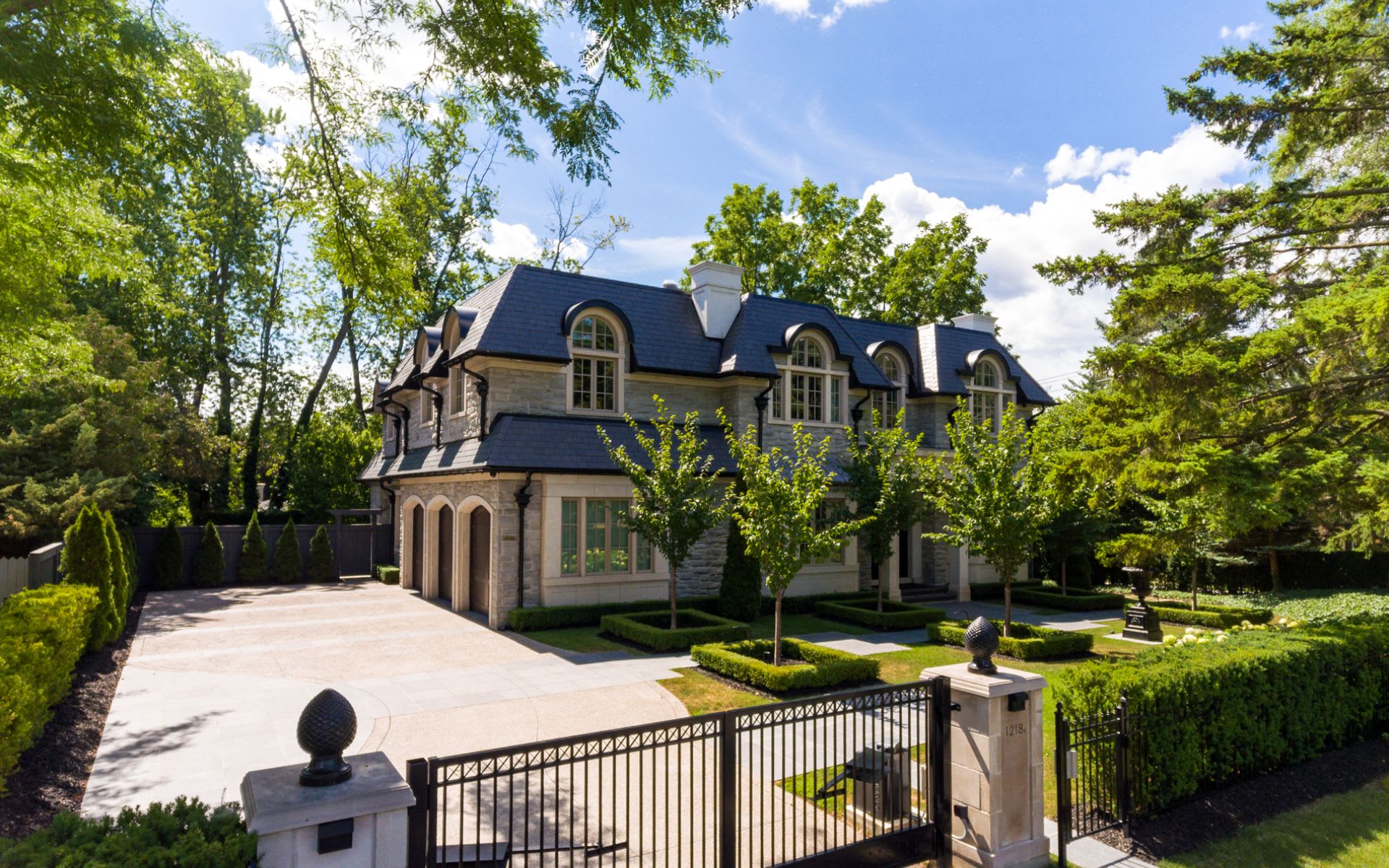 1218 Crawford Ct