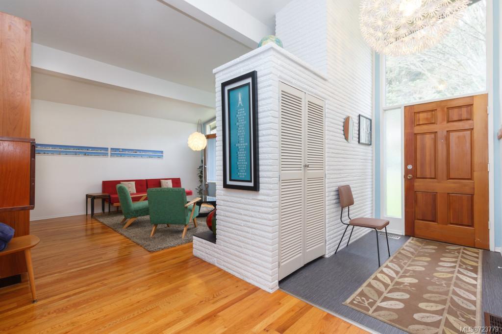 4337 Parkside Cres