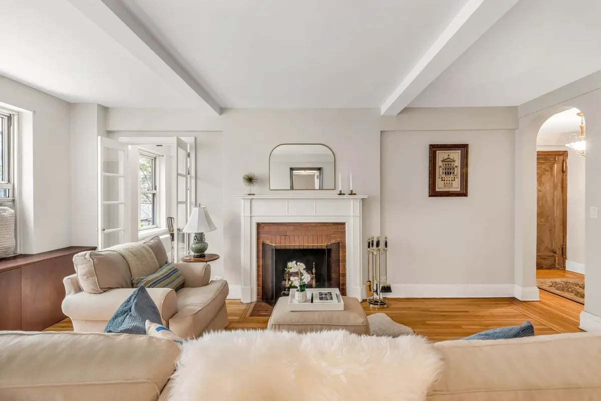 433 East 51st Street Apt 2F