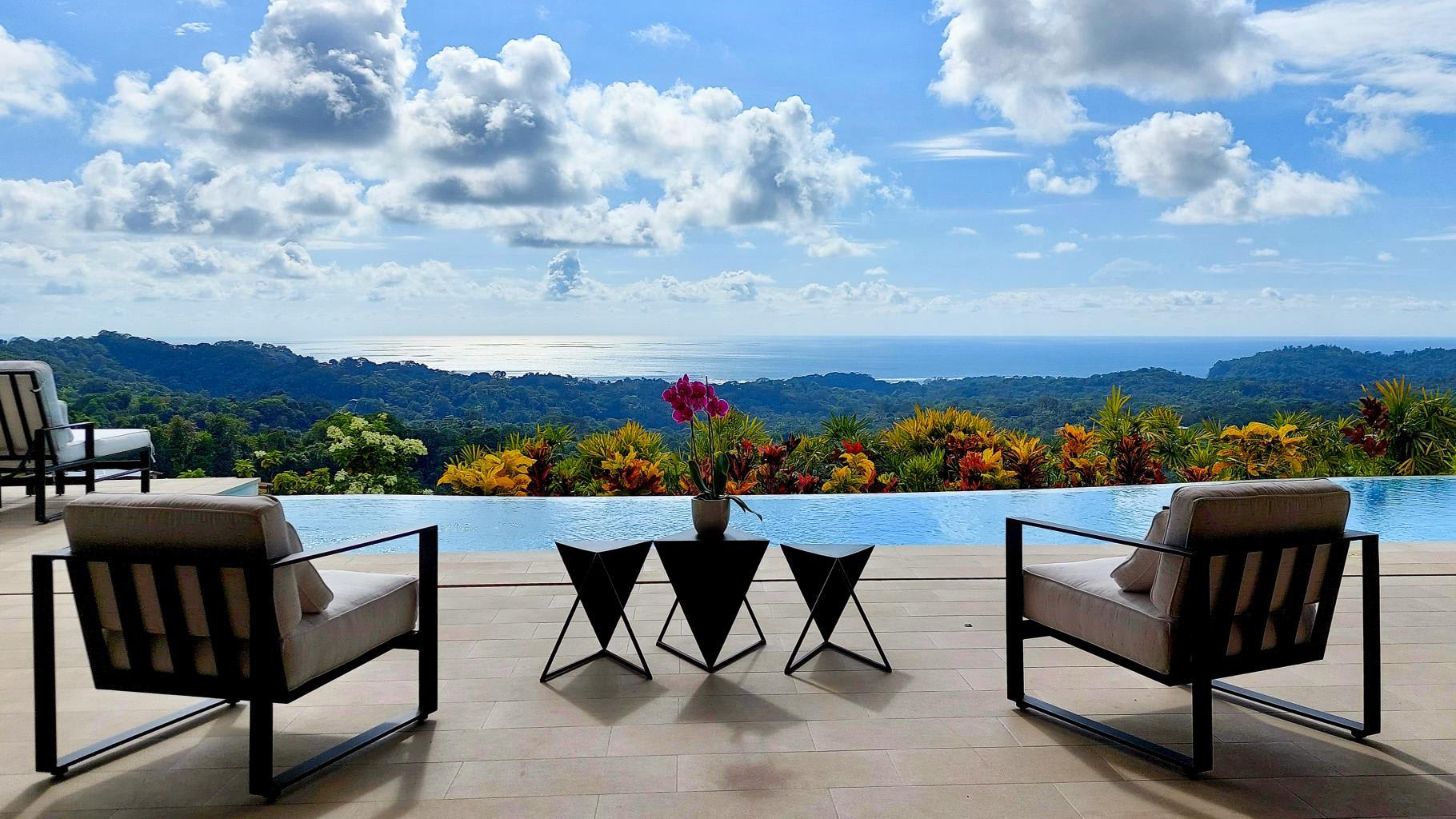 Elegant Modern Home In Ojochal