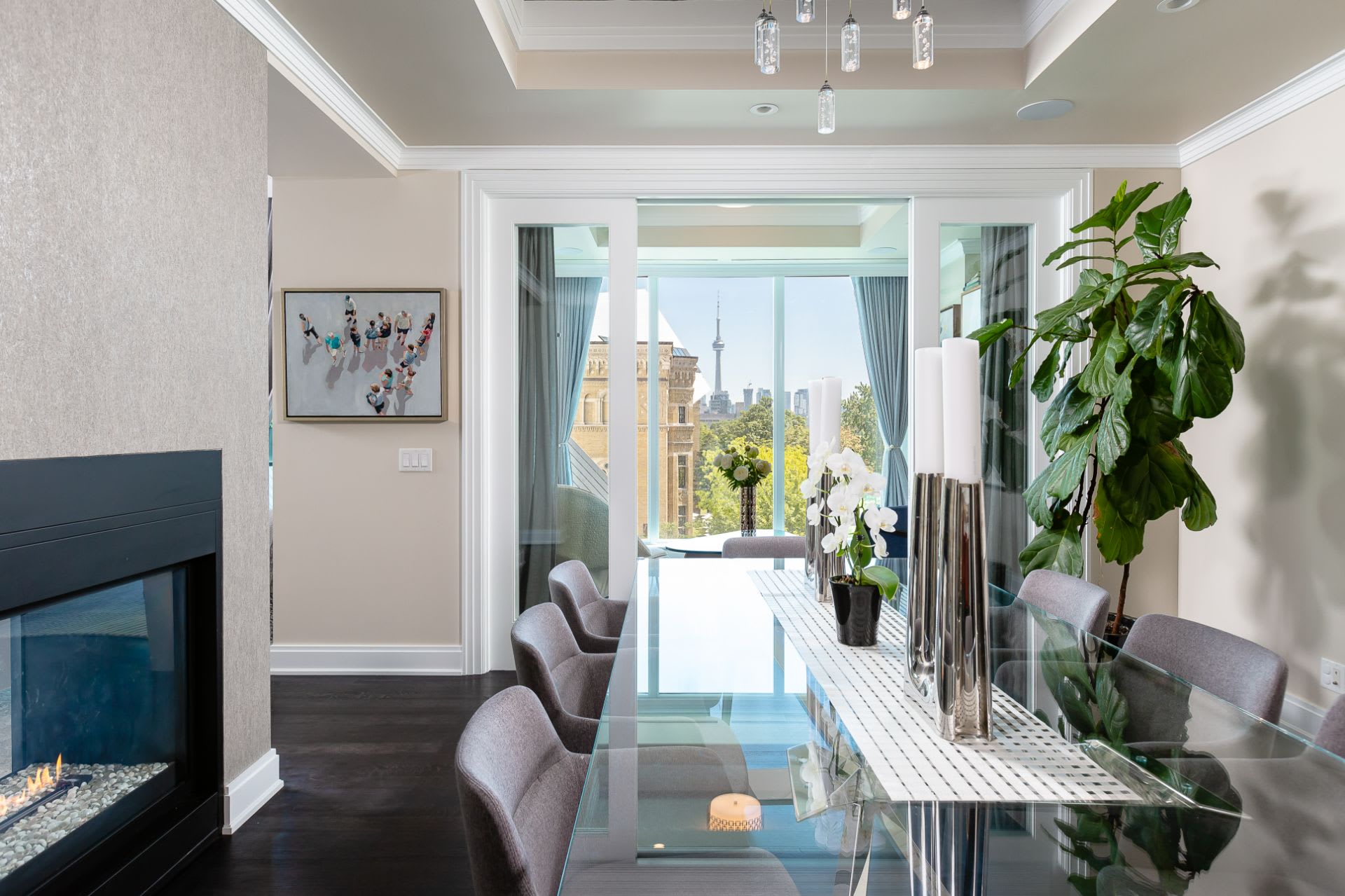 206 Bloor St W 