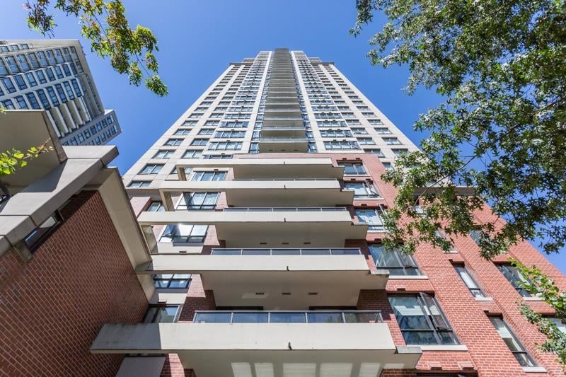 401-909 Mainland Street, Vancouver