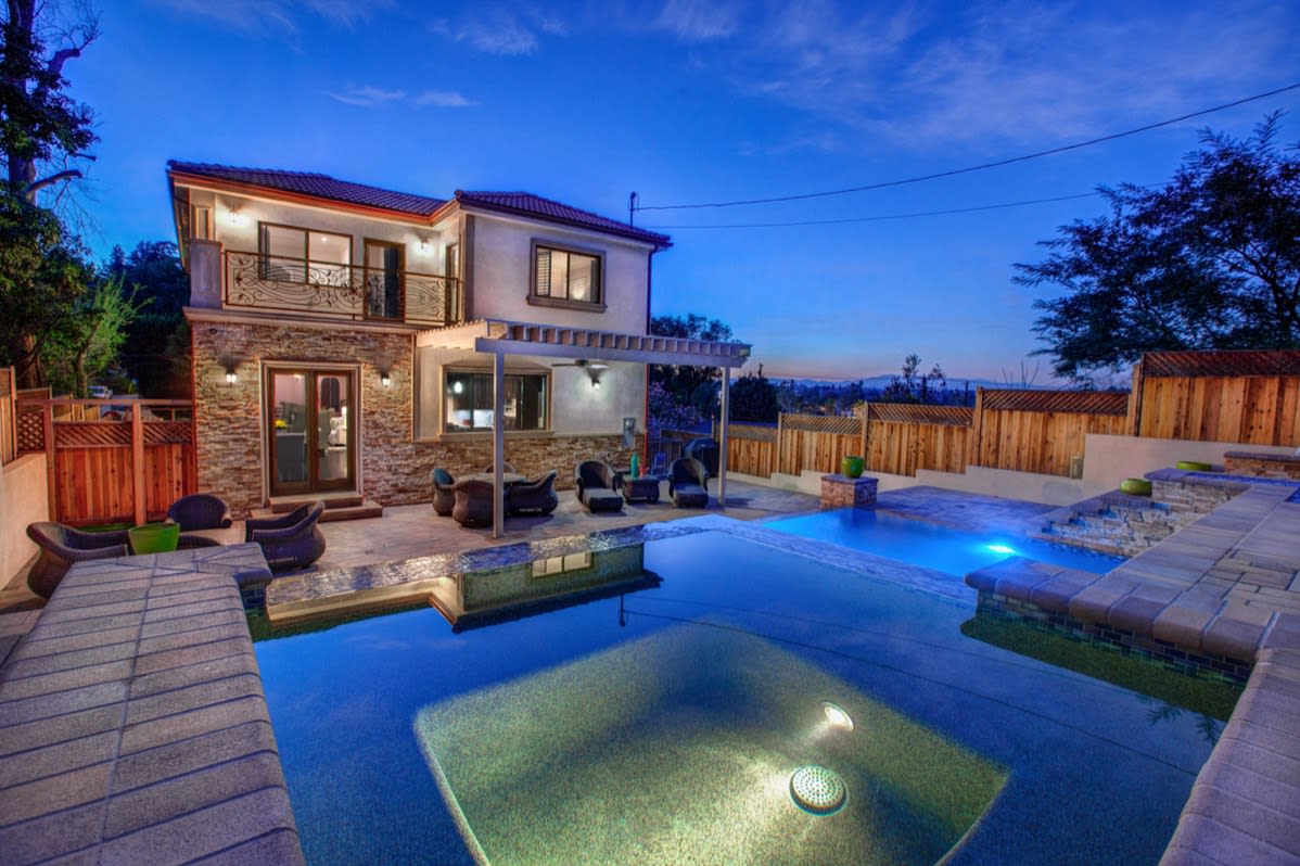 3942 Eureka Dr., Studio City, CA