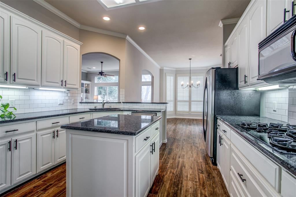 3114 Oakview Dr