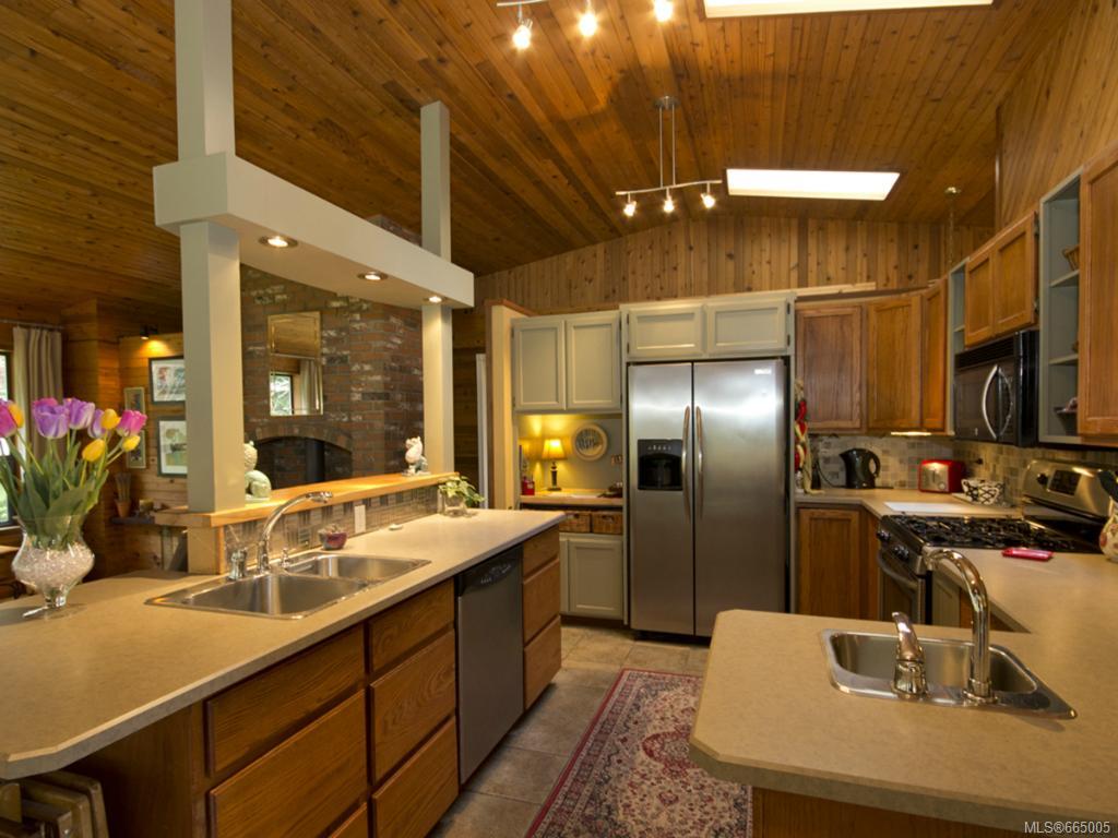 1032 Readings Dr, North Saanich