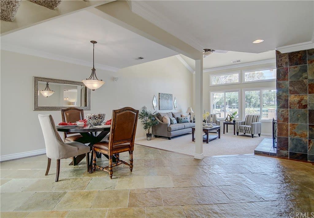 22042 Arrowhead Ln.