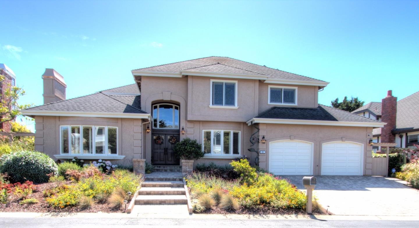 24 Fairway Pl