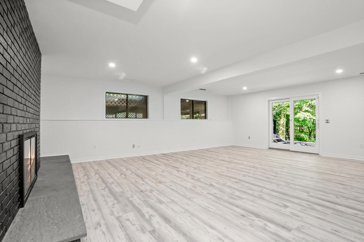 Charter Oak Dr