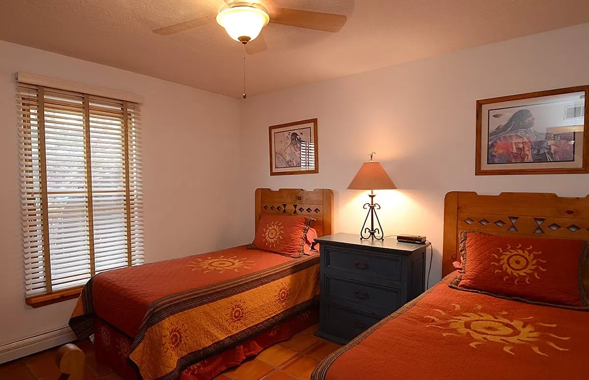 4002 Painted Pony Cir